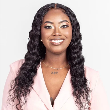 Keyara - Newest Social Media Manager